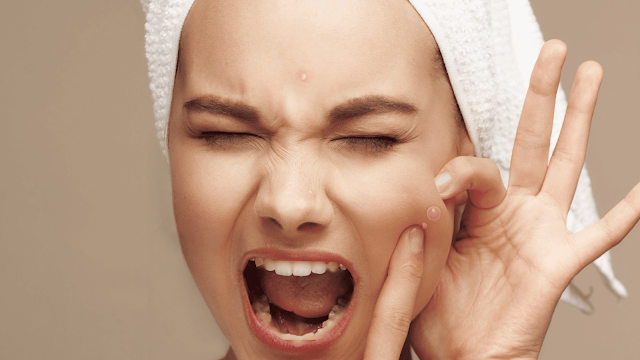 can-you-pop-a-blind-pimple-barbies-beauty-bits can-you-pop-a-blind-pimple-barbies-beauty-bits